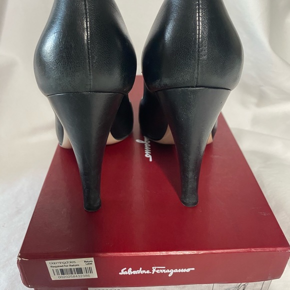 Salvatore Ferragamo Madreperla Peep Toe Heels - Picture 6 of 12